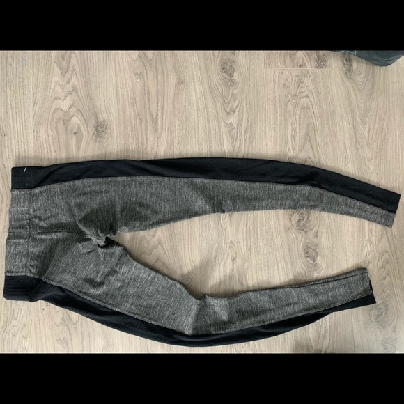 Maggie Ward Navy and Heather Grey Leggings - Picture 7 of 8